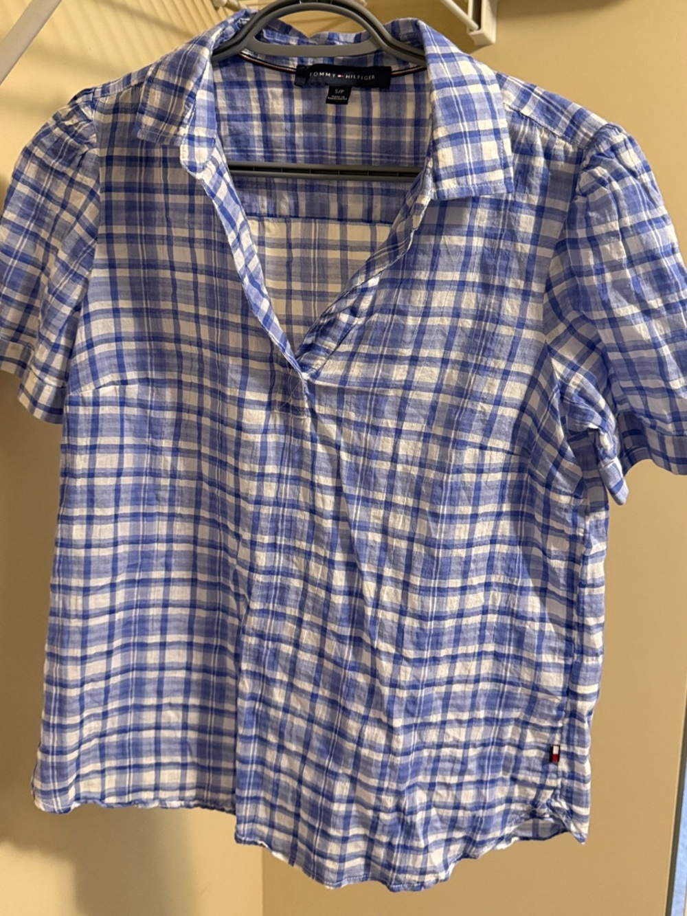 Tommy Hilfiger White and Blue Plaid Short Sleeve Button-Down Shirt